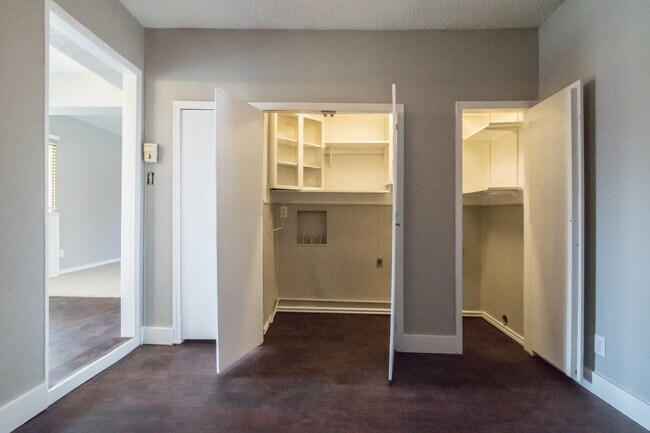 Building Photo - 5214 Spring Lake Dr
