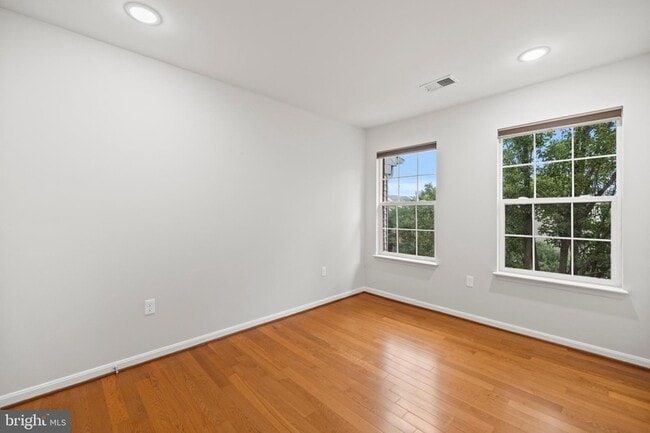 Building Photo - 2448 Rolling Plains Dr
