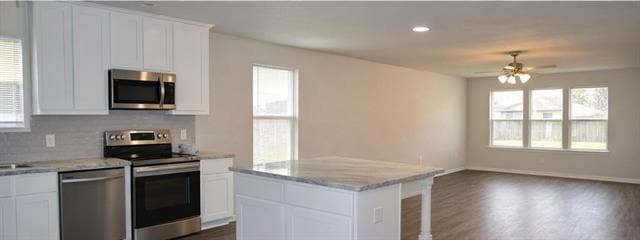 Building Photo - 2216 Sayle St