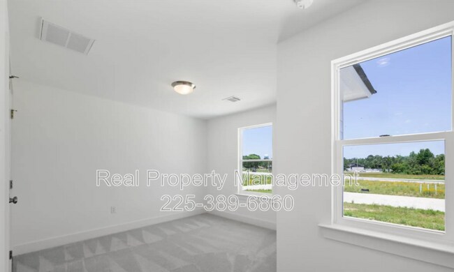 Building Photo - 5633 Emmie Dr