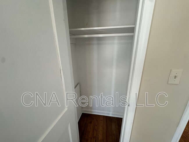 Building Photo - 1826 Clearwater Dr SE