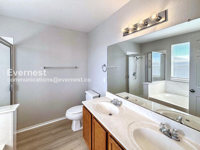 Building Photo - 306 Mossy Rock Dr