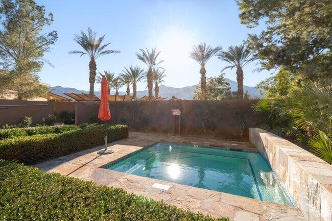 Building Photo - 60636 Desert Shadows Dr