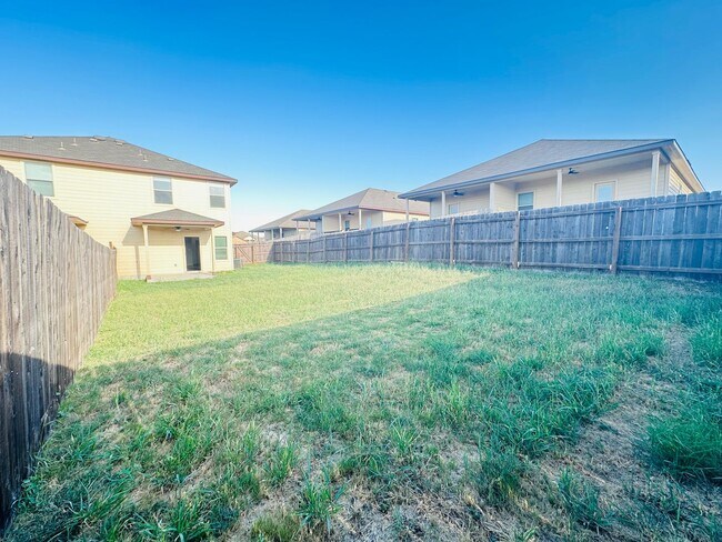 Building Photo - 5611 Rio Cyn