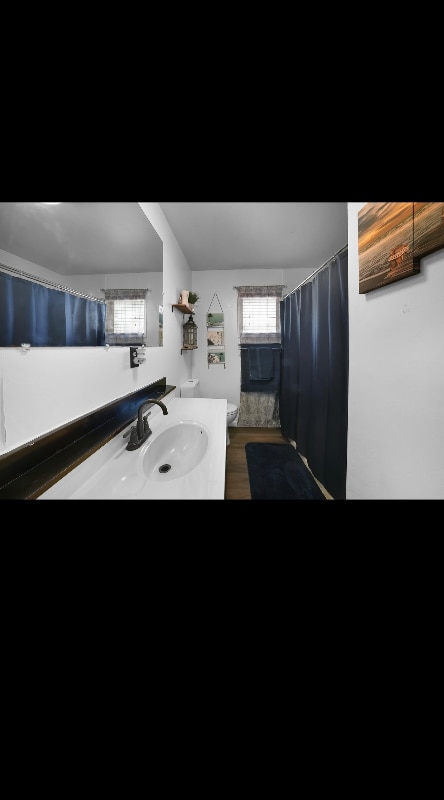 Building Photo - 453 N Newcomb St