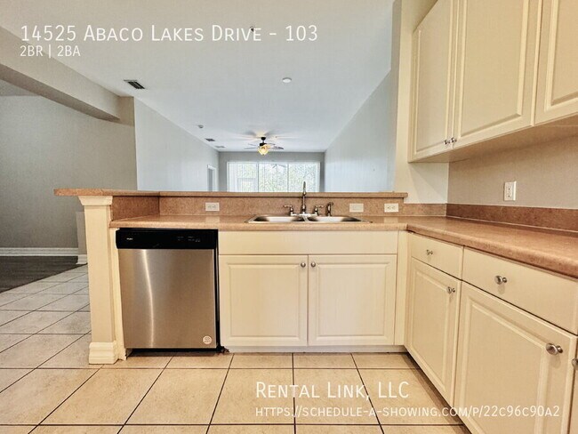 Building Photo - 14525 Abaco Lakes Dr