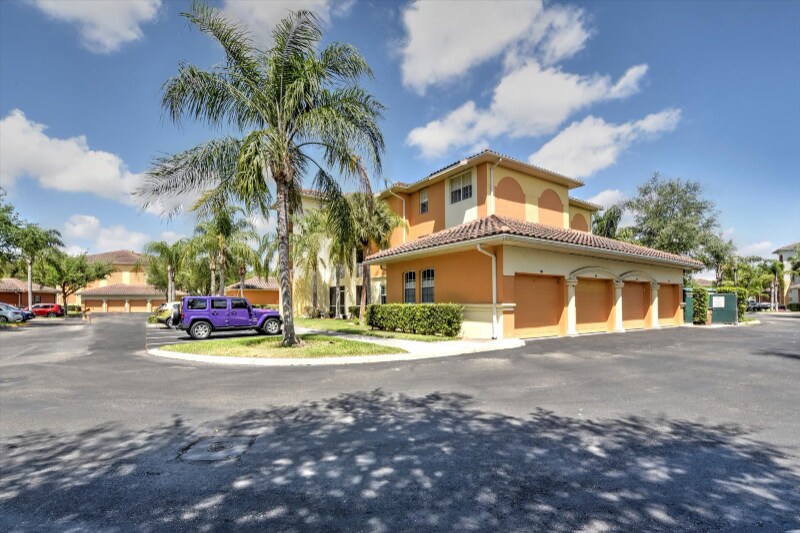 Building Photo - 3956 Pomodoro Cir