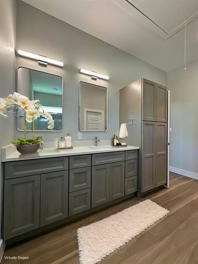 Building Photo - 301 Knights Row