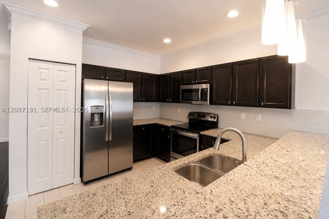 Building Photo - 8954 W 35th Way