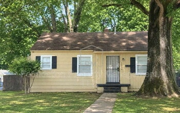 Building Photo - 1599 S Highland St