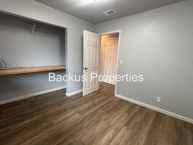 Building Photo - Wonderful Three-Bedroom home in Gonzales