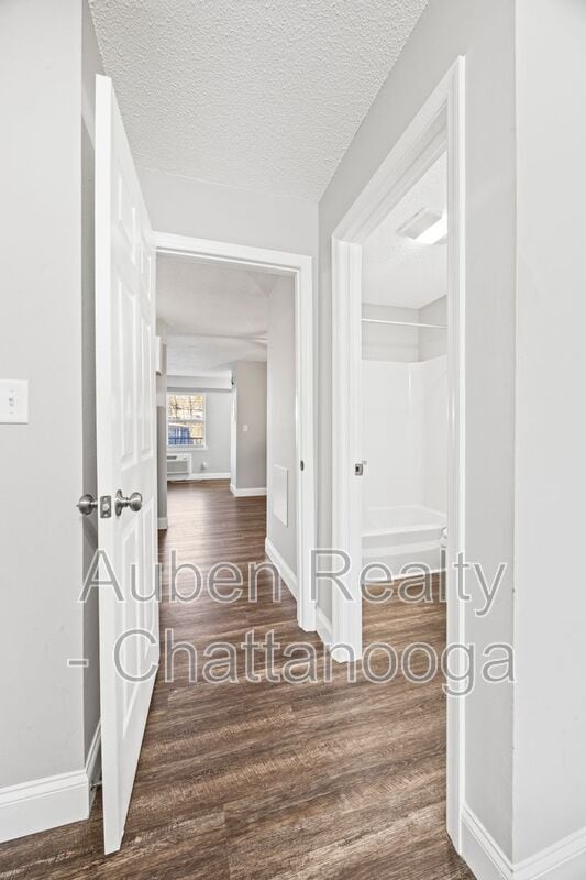 Building Photo - 5519 HIGHWAY 153 APT M