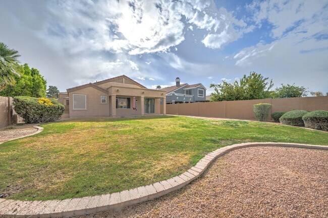 Building Photo - 3720 S Heath Way