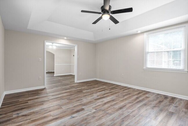 Building Photo - Ranch Style home Sango!