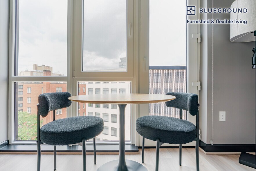 Building Photo - 1313 L St NW