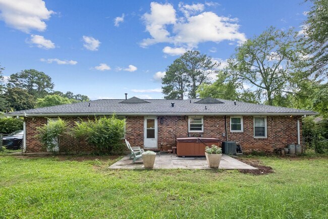 Building Photo - Charming 3BR House in Decatur
