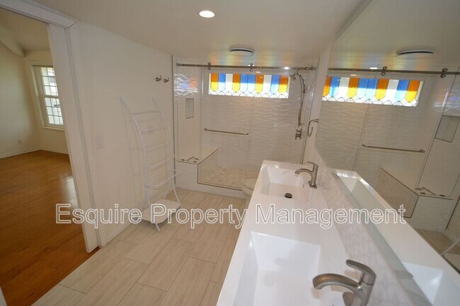 Building Photo - 2847 Harbor Blvd