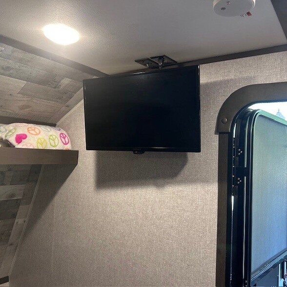 Building Photo - 754 Tomachichi Rd