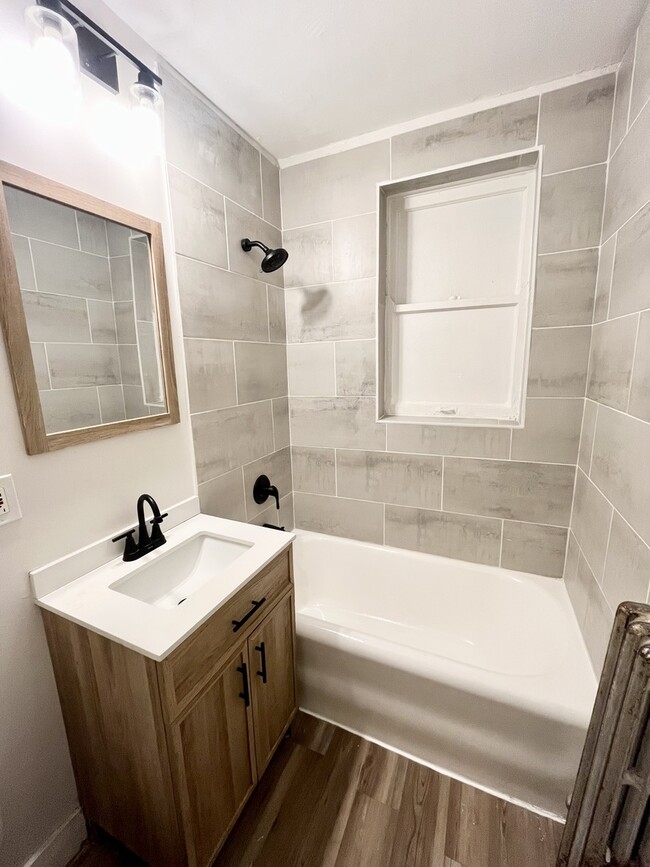 Building Photo - 4126 W 24th Pl