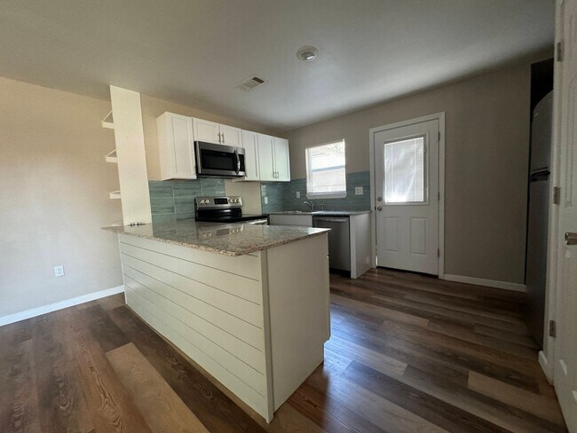 Building Photo - 1714-1716 Stewart St