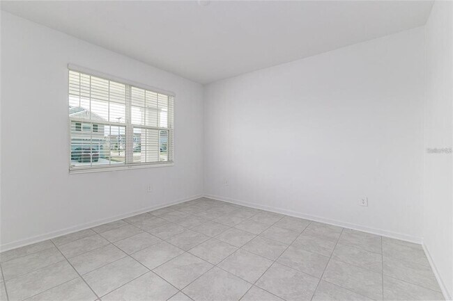 Building Photo - 1121 Deepwater Cir