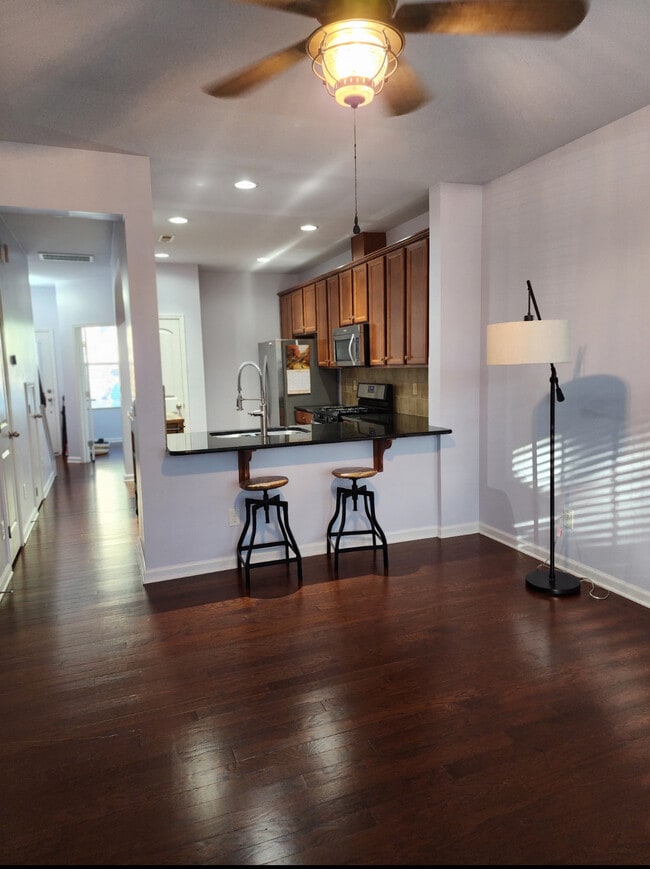 Building Photo - 71 Pocono Dr