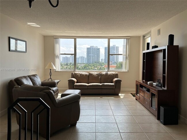 Building Photo - 3180 S Ocean Dr
