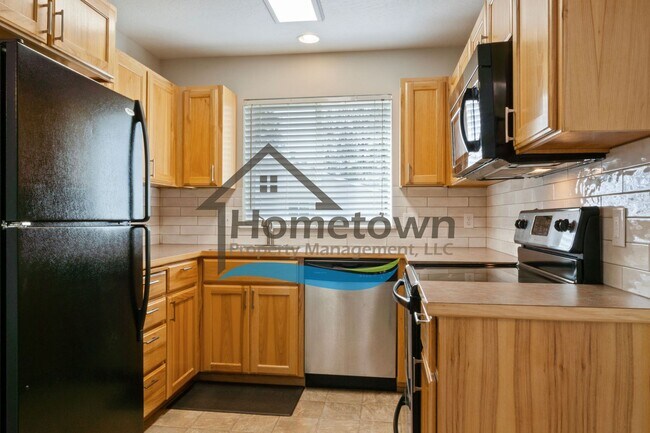 Building Photo - 1 Bedroom 1 Bathroom Home with Off-Street Parking Available in Coeur d'Alene!