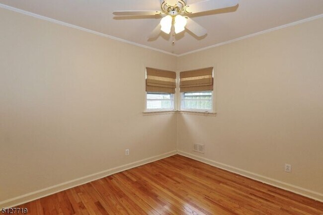 Building Photo - 7 Osage Dr