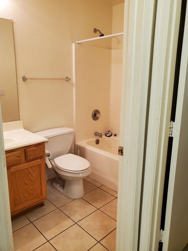 Building Photo - COMING SOON! 3 bedroom &2 bathroom House in Avondale!