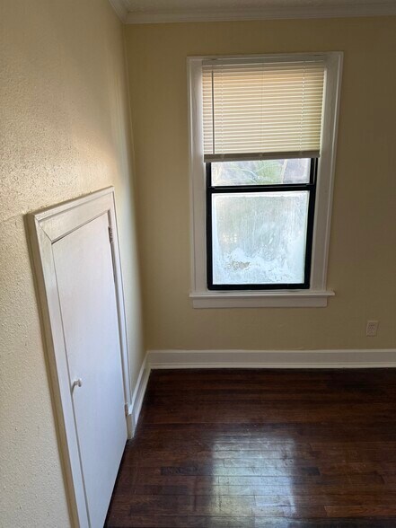 Bedroom #1 - 2589 Park St