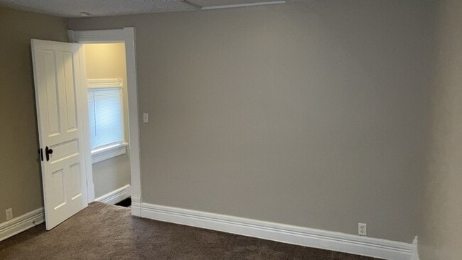 Building Photo - 1150 Creighton Ave