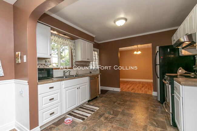 Building Photo - Upscale Glenmere Park Bungalow