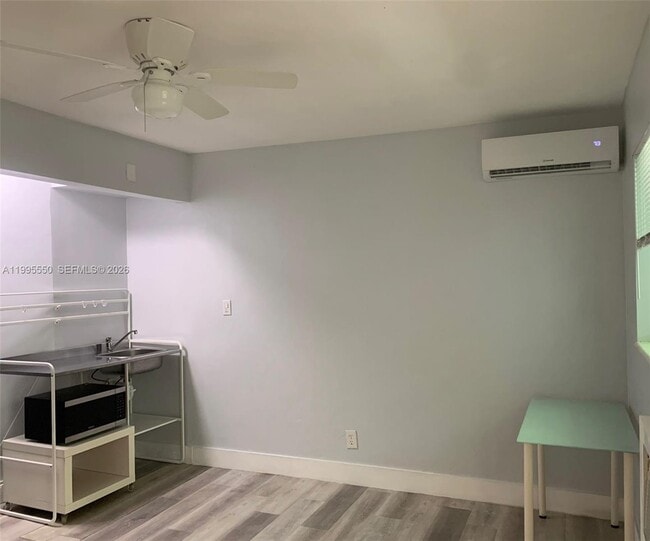 Building Photo - 1016 NE 17th Ave