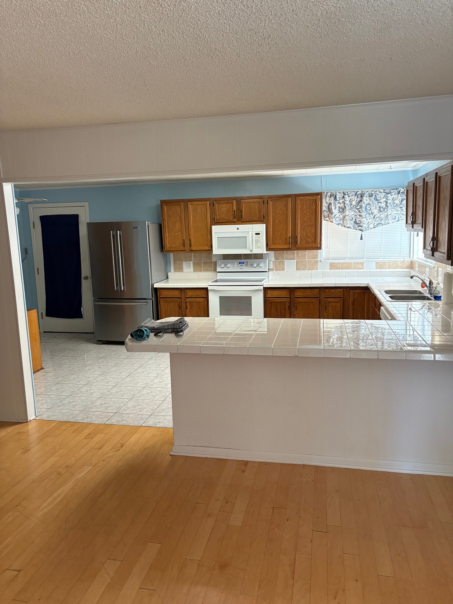 Building Photo - 206 Cedarcrest Dr