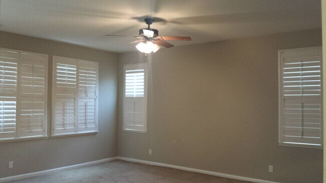 Building Photo - 1217 Fawn Lily Dr