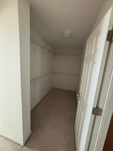 Building Photo - 488 Musical Ct