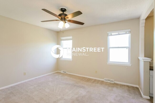 Building Photo - 3 Bedroom Pet-Friendly Home in Independence, MO with Main Street Renewal