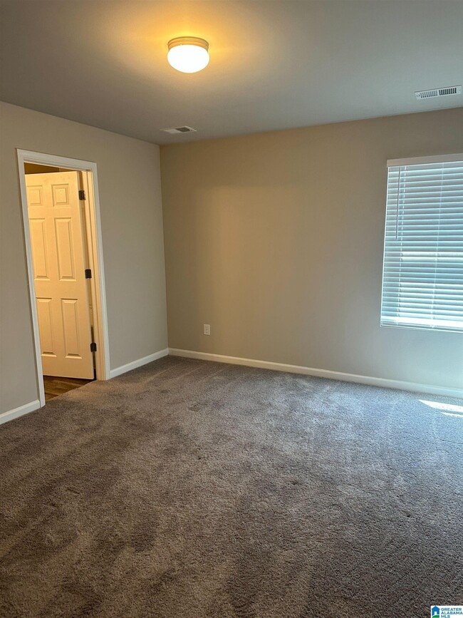 Building Photo - 401 Woodland Trl