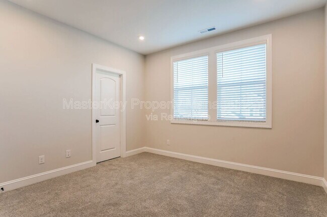 Building Photo - 360 Murray Grey Ln