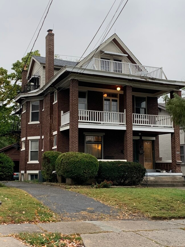 Building Photo - 3639 Amberson Ave