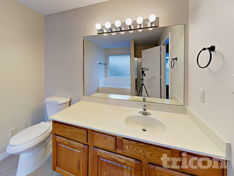 Building Photo - 1414 Ashway St