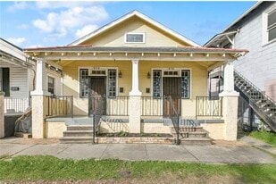 Building Photo - 1836 Marigny St