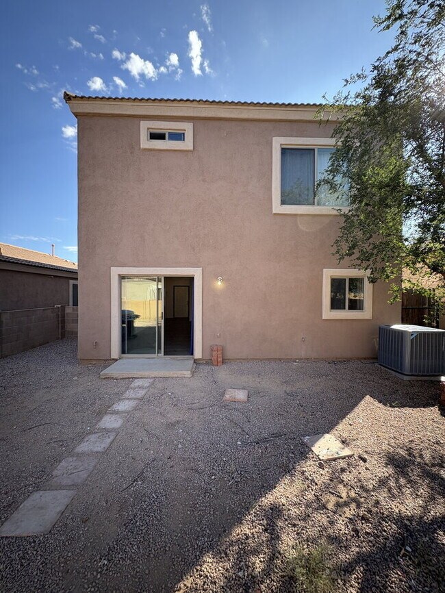 Building Photo - Rancho Sahuarita