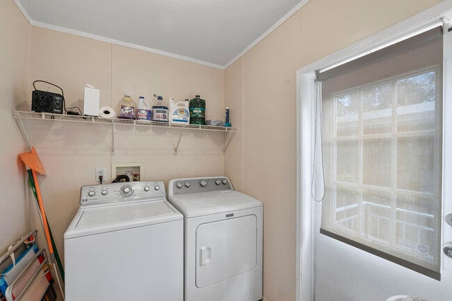 Building Photo - 10139 Marlin Dr