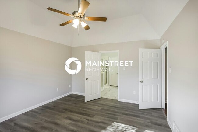 Building Photo - 3 Bedroom Pet-Friendly Home in Olive Branch, MS with Main Street Renewal