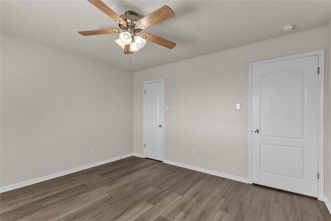 Building Photo - 3733 Eagles Nest St