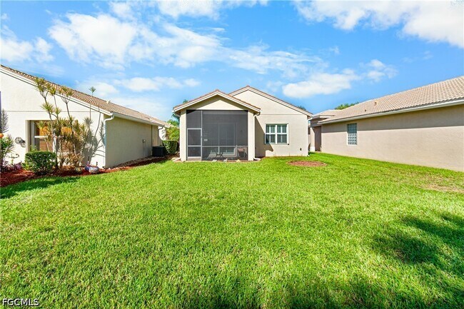 Building Photo - 10535 Carolina Willow Dr