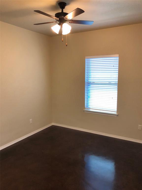 Building Photo - 378 Joanne Lp