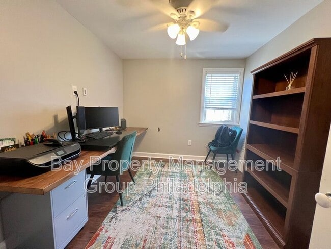 Building Photo - 4818 Woodland Ave